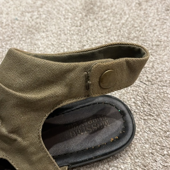 Mossimo (Target) snap back canvas sandals - Picture 3 of 4